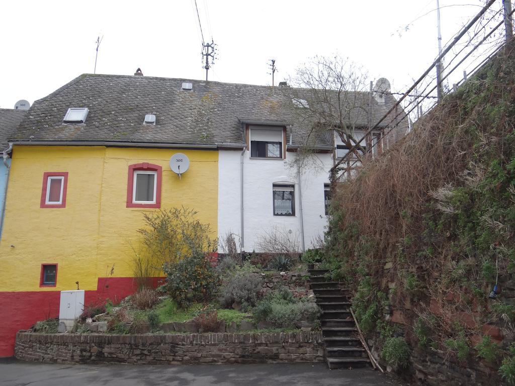 Haus Am Bachgasse - Haus Von 1777 Mit Sauna Zell an der Mosel Exterior photo