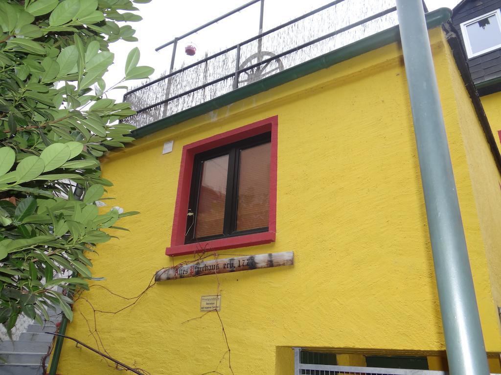 Haus Am Bachgasse - Haus Von 1777 Mit Sauna Zell an der Mosel Exterior photo
