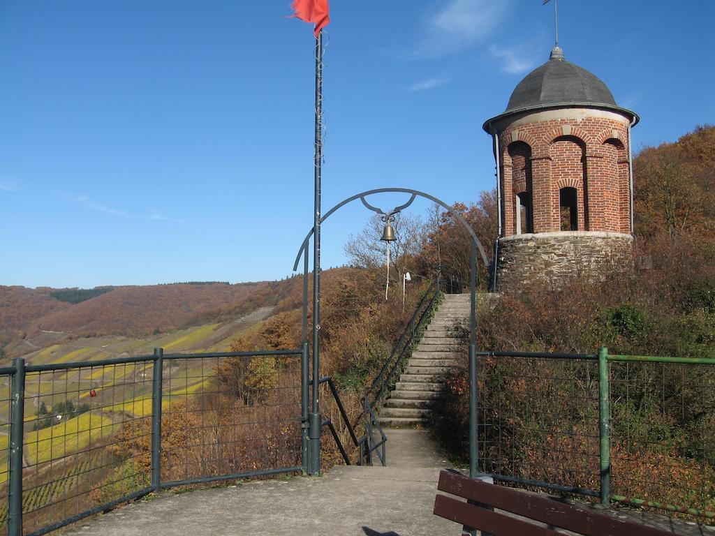 Haus Am Bachgasse - Haus Von 1777 Mit Sauna Zell an der Mosel Exterior photo